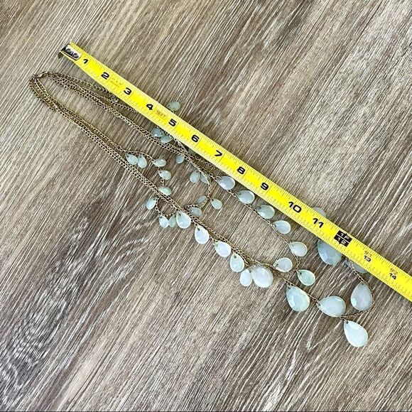 Gold tone 3 tier beaded necklace - Picture 4 of 12